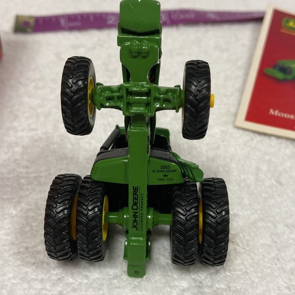 Hallmark 2003 Christmas John Deere model 8420 tractor ornament - Picture 8 of 8